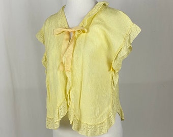 Yellow Fifties Bed Jacket Medium Crinkle Crepe Lace Trim 50's Sleeveless Ribbon Ties Swim Cover Up Pin Up Rockabilly