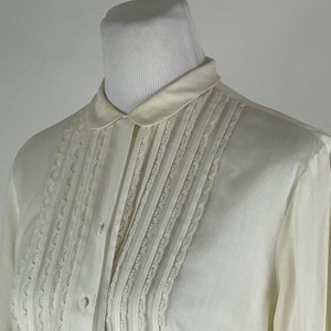 Off White 50’s Blouse Medium Collared Long Sleeve Shirt Button Front Peter Pan Collar Minimalist Lace Trim Front