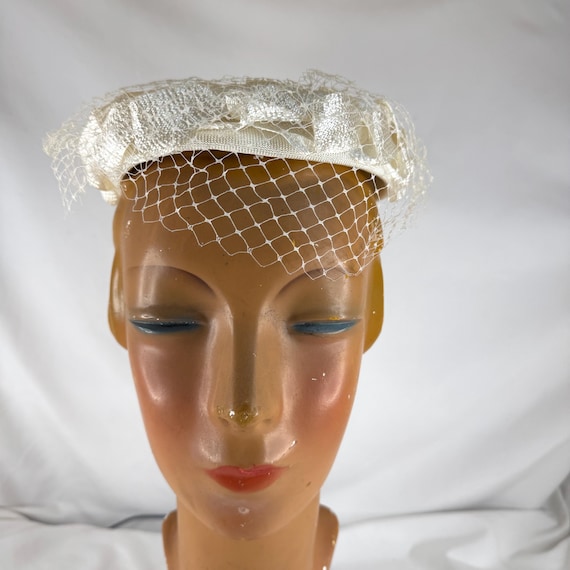 60s White Birdcage Hat, Wedding Hat, Woven Straw Pillbox  display picture 1