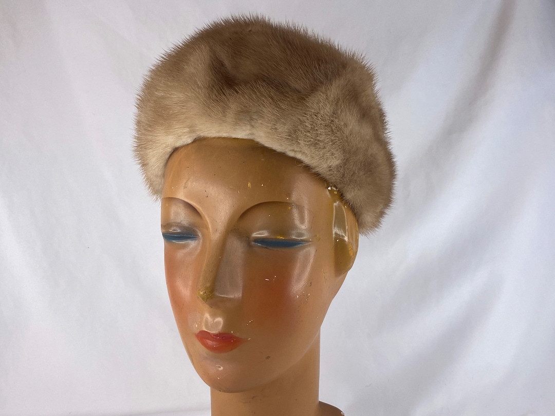 WOMEN\'S VINTAGE 50\'S LORA MINK PILL BOX HAT 1950s Real Golden Brown Mink Tail Pillbox Hat by Designed by  main image 3