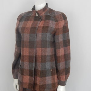 Brown Plaid Suit Small 2 Piece Skirt Suit 13/14 Mauve Pink Gray 70&#39;s Thermo-Jac Nehru Collar Wool