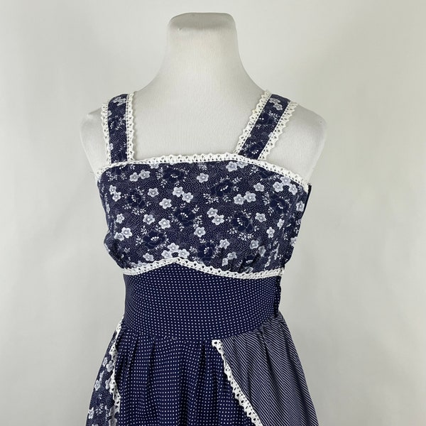 Blue Floral Summer Dress Extra Small XS Straight Neck Dainty Lace Women's 70's Blue White Lightweight Belted Polka Dot
