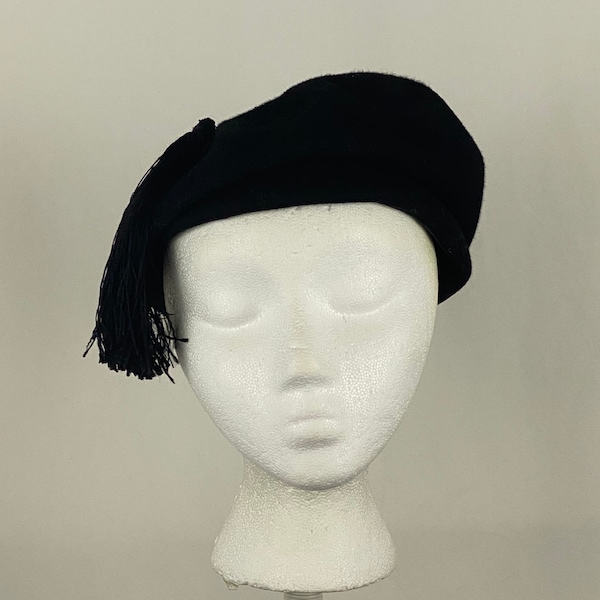 Black Tam Fifties Hat Small Newsboy Tassel 50's Wool Felt Glenover Henry Pollak Preppy Millinery