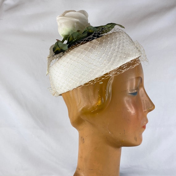 White Birdcage Bridal Hat Small Wedding Veil Rose… - image 3