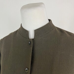 Veste vert olive petit col Nehru col montant Eileen Fisher Y2K gris manches 3/4 minimaliste image 7