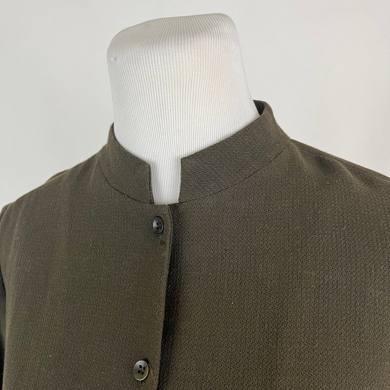 Veste vert olive petit col Nehru col montant Eileen Fisher Y2K gris manches 3/4 minimaliste image 7