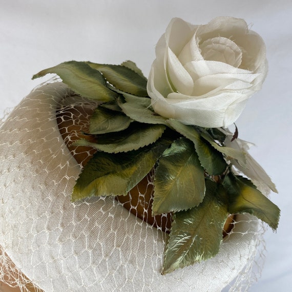 White Birdcage Bridal Hat Small Wedding Veil Rose… - image 6
