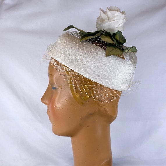White Birdcage Bridal Hat Small Wedding Veil Rose… - image 5