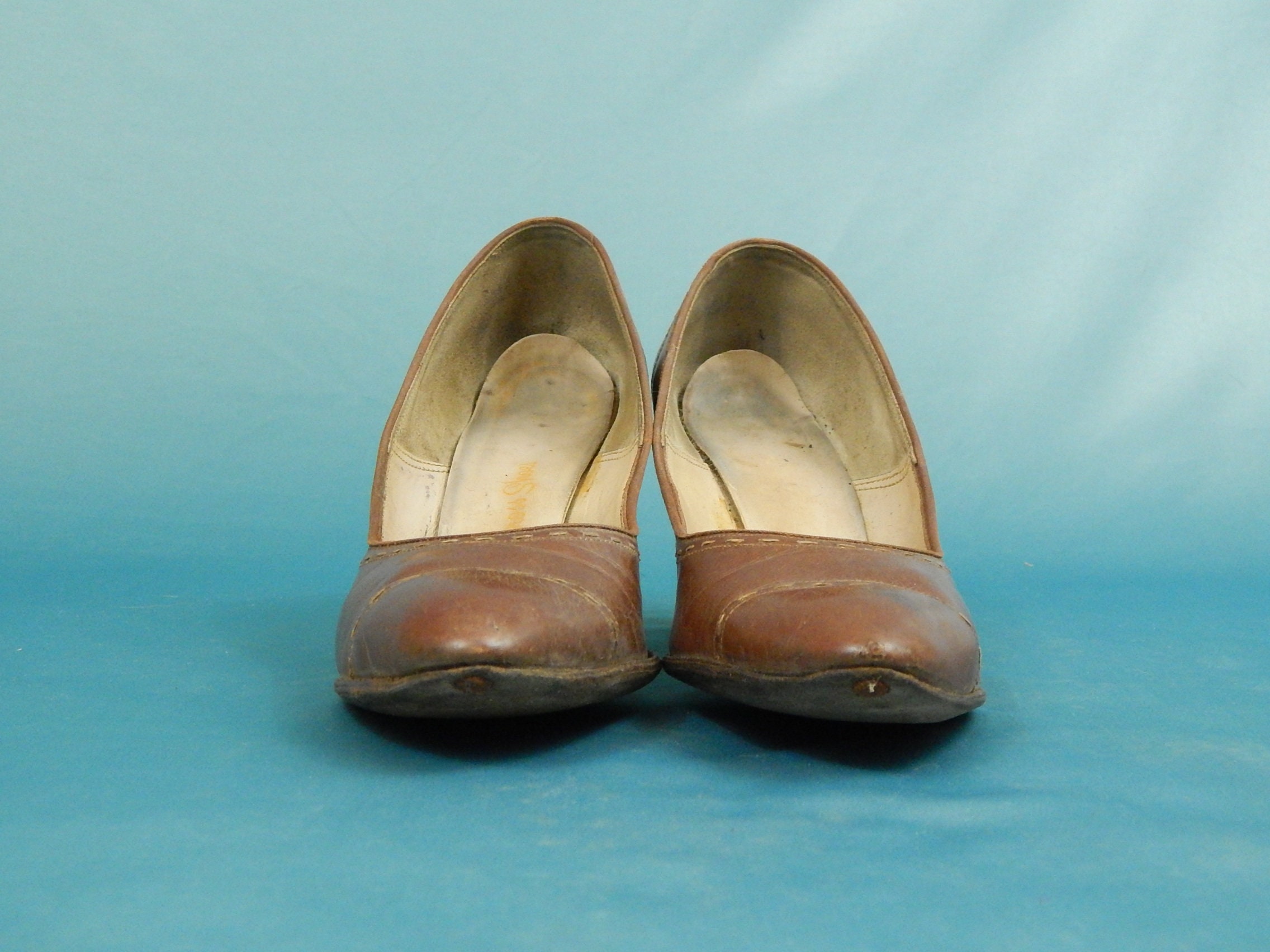 Brown Fifties Pointed Toe Pumps 7.5 AA Narrow Heels Brown Top | Etsy