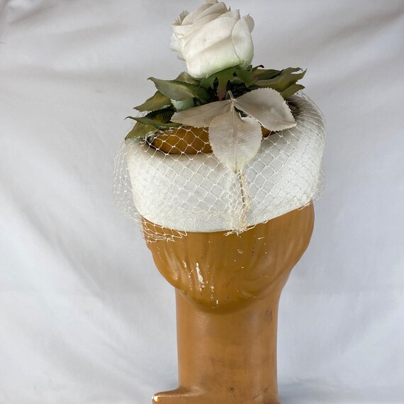 White Birdcage Bridal Hat Small Wedding Veil Rose… - image 4