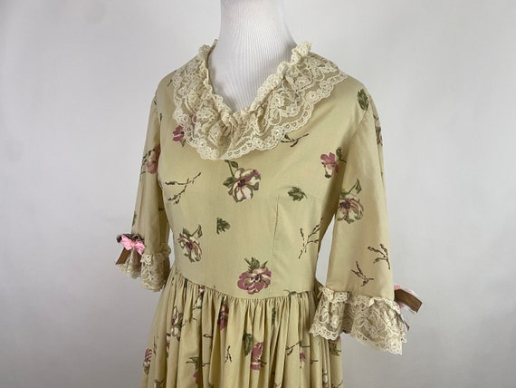 Floral Colonial Cosplay Dress Medium Georgian Bei… - image 1