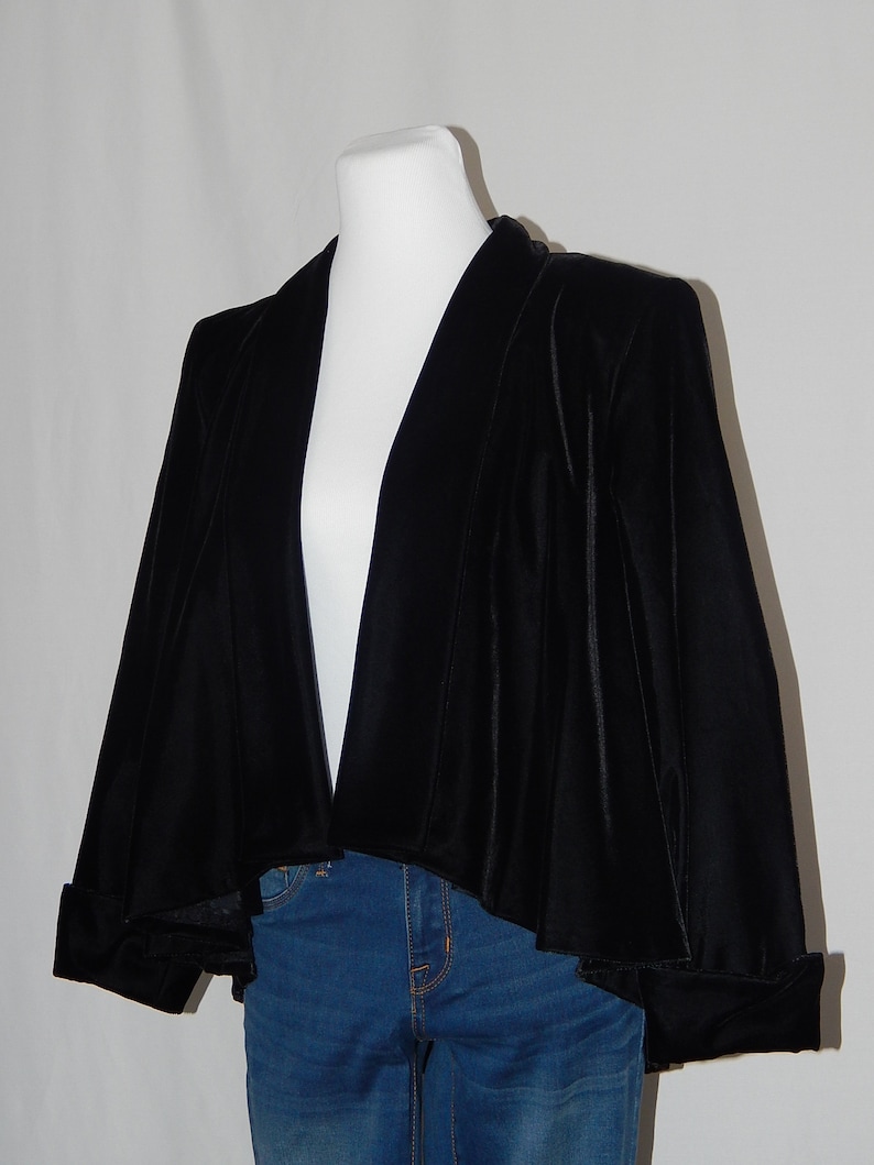 Steampunk Black Velvet Jacket PL Petite Large Drape Front Long Sleeve Cuff Sleeve Alex Evenings 80/'s Eighties Formal Prom