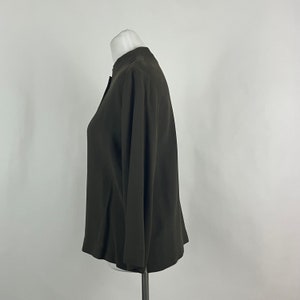 Veste vert olive petit col Nehru col montant Eileen Fisher Y2K gris manches 3/4 minimaliste image 6