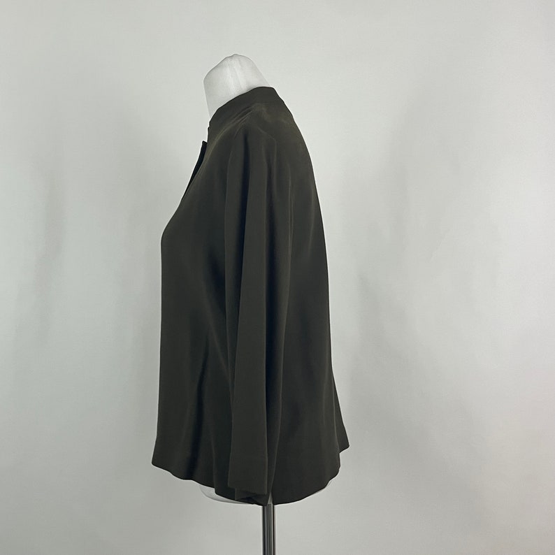 Veste vert olive petit col Nehru col montant Eileen Fisher Y2K gris manches 3/4 minimaliste image 6