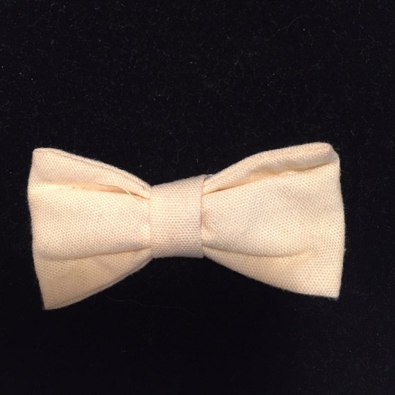 Pale Yellow Bow Tie Boys Clip On 60's Sixties Pla… - image 1