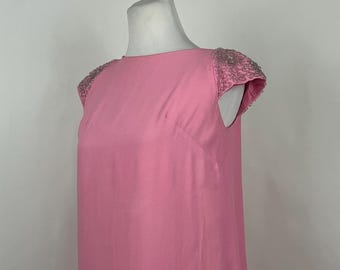 Rosa formell miniklänning liten 70-tals rosett rygg bubblegum rosa kortärmad pärlpärl vår-sommarklänning för bröllopsgäster juniortema