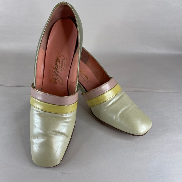 Pearl Pastel Mod Shoes 8.5 Narrow AA 70's White Yellow Pink Mint Green Square Toe Chunky Low Heel Pumps  Johansen So Mistakenly Formal Prom