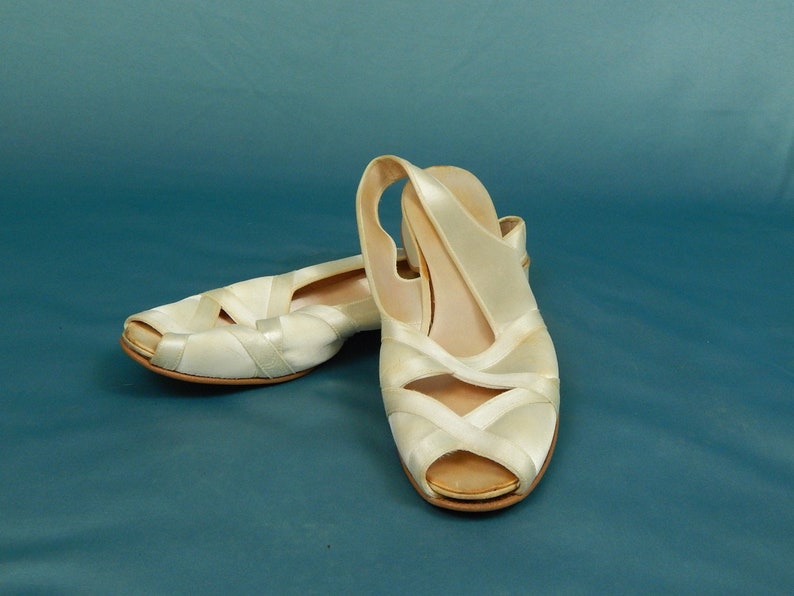 aa narrow shoes