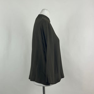 Veste vert olive petit col Nehru col montant Eileen Fisher Y2K gris manches 3/4 minimaliste image 4