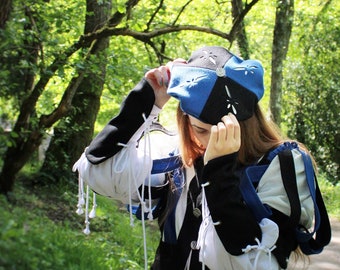 Landsknecht headress for LARP and historical reenactment, blue and black slashed hat from the 16th century, renaissance hat