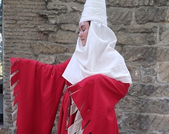 Houppelande medieval woman dress, red wool hopalanda arf lined in linen with wide sleeves with crenellated finish, late 14th and early 15th