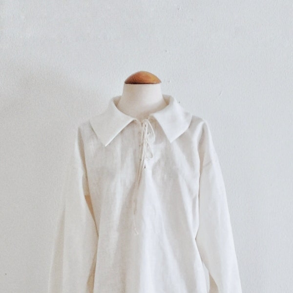 Musketeer's shirt, linen white shirt with collar for 17th century historical reenactment and LARP, loose-fitting shirt for pirate