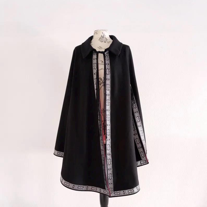 Black Dueling Cape With Red Lining and Silver Trims, 17th Century