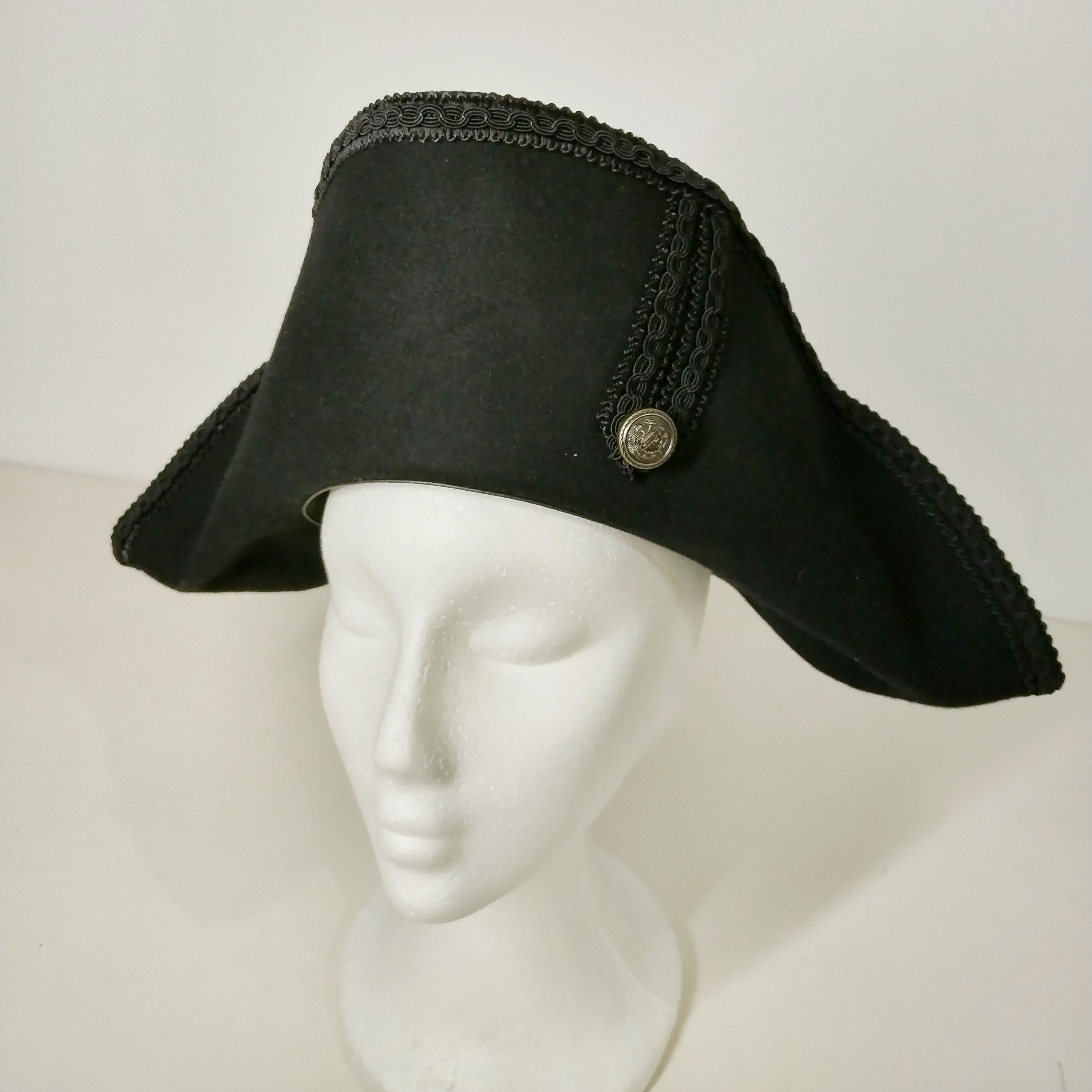 ナポレオンの二角帽子、19 世紀の摂政時代の黒いウールの軍服帽子