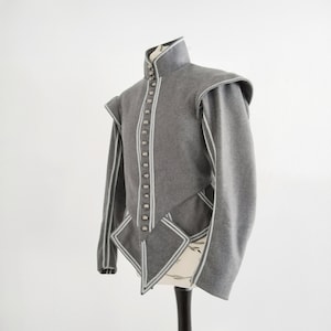 Renaissance wool jacket, grey close-fitting doublet late 16th/early 17th century, costume for larp ren fair and historical reenactment
