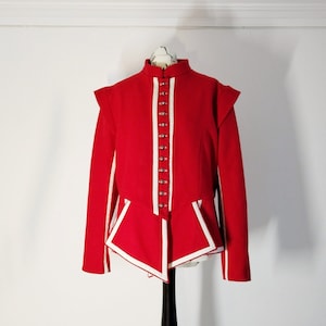 Red musketeer&#39;s doublet. Red wool jacket with white cotton piping for 17th century historical re-enactment and LARP.