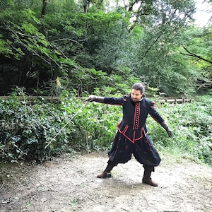 Slashed trunkhose for historical reenactment and LARP, 17th Puffy pants for musketeer character, reenactment breeches for historical fencing