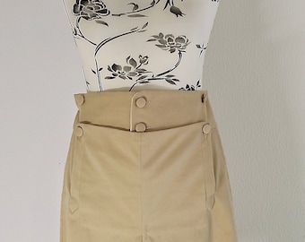 Regency pants. Empire period long breeches in cream twill. Troursers circa 1800 with placket. Historical reenactment of the early 19th