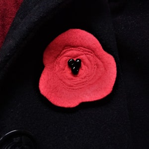 Red Poppy Lapel Pin for Memorial Day Remembrance - Lest we forget