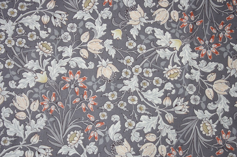 Patchwork fabric William Morris image 1