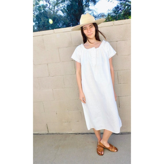 Victorian Dress // vintage boho hippie slip shift