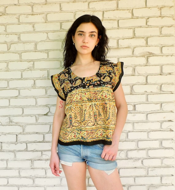 Indian Floral Blouse // vintage 70s boho cropped crop top dress hippie black yellow 70's 1970's 1970s Indian hippy // S/M