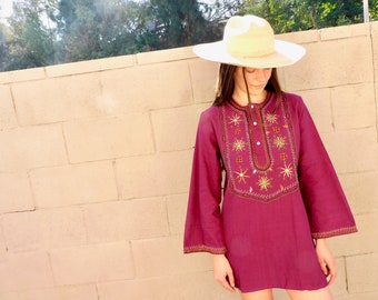 Indian Hand Embroidered Tunic // vintage 70s embroidered wine mini dress blouse boho hippie hippy 1970s cotton // S/M