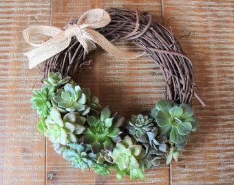 Live Succulent Heart Wreath, Greenhouse Grown, 12 inch