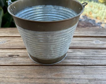 Galvanized Metal Urban Loft Container 7 x 6
