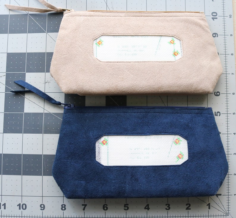 Inc New DIY Vintage Silver Needle Complete wyarn and Instructions Micro Suede Small Clutch Floral Design Needlepoint Kit