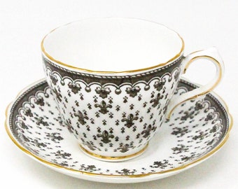 Grosvenor Fine Bone China Teacup and Saucer from England. Rare English Fleur-De-Li Tea Cup. Vintage Gilt China. English Tea Party and Decor.