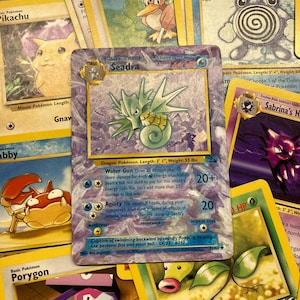 F O S S I L - S E A D R A - 1 9 9 6 - Ensemble de fossiles Seadra 42/62 Carte Pokémon Authentique Original peint de qualité Art étendu personnalisé