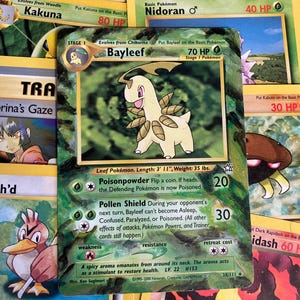 N E O - B A Y L E E F - Carte Pokémon Neo Genesis Set Bayleef Authen. Art étendu personnalisé de qualité peinte originale
