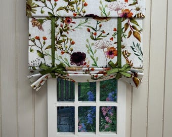 Handgefertigte Miniatur Puppenhaus Polstermöbel - Rollo Rollo im Maßstab 12