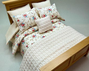 Miniature doll house 12th scale 7 piece cream floral cotton bed linen set for a double sized bed