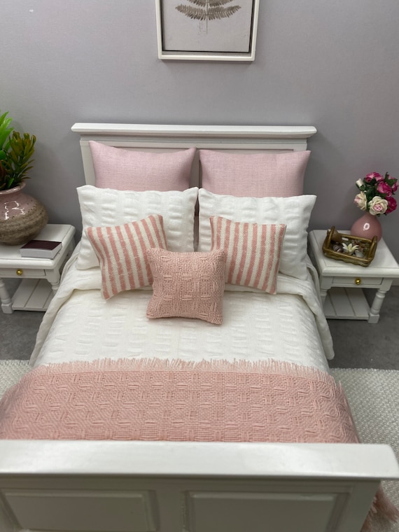 Handmade Miniature 1 12 Scale Dolls House 9 Piece White Bedding Set Linen for a Double Bed Pink and White Etsy Canada