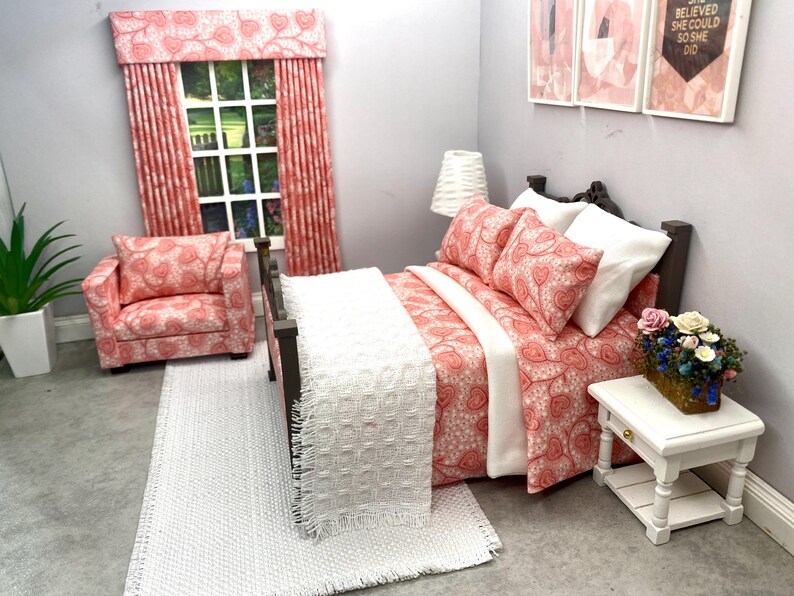 Handmade Miniature 112 Scale Dolls House 7 Piece White Bedding Set