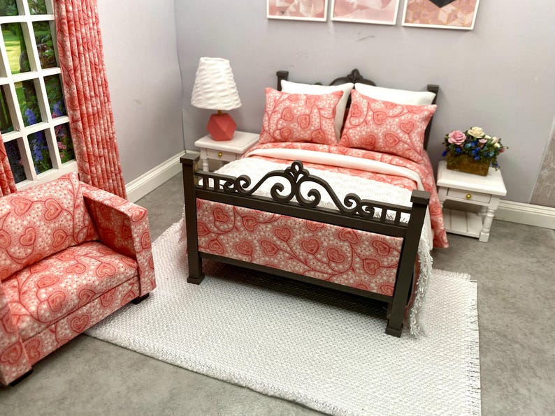 Handmade Miniature 112 Scale Dolls House 7 Piece White Bedding Set