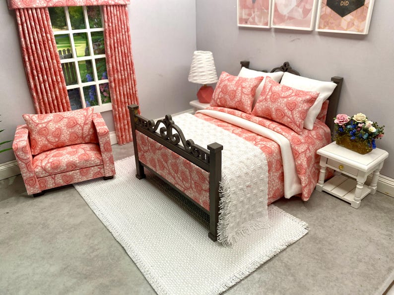 Handmade Miniature 112 Scale Dolls House 7 Piece White Bedding Set