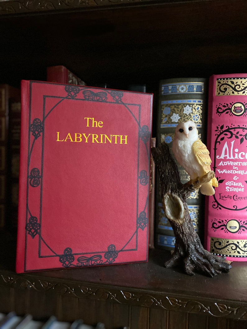 Labyrinth Book livre de A.C.H. Smith Relié en cuir Relié image 1